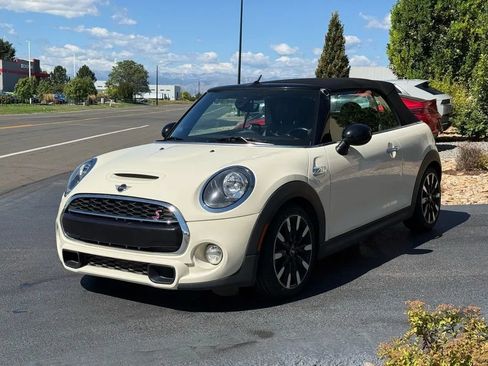 Used 2019 MINI Cooper S w/ Signature Upholstery Package FWD image 21