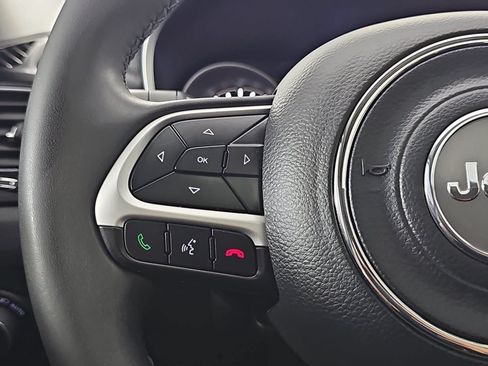 Used 2021 Jeep Compass Latitude w/ Sun and Sound Group FWD image 16