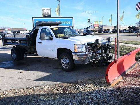 Used 2014 Chevrolet Silverado 3500 W/T w/ Snow Plow Prep Package image 2