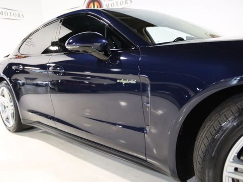 Used 2018 Porsche Panamera 4 image 95