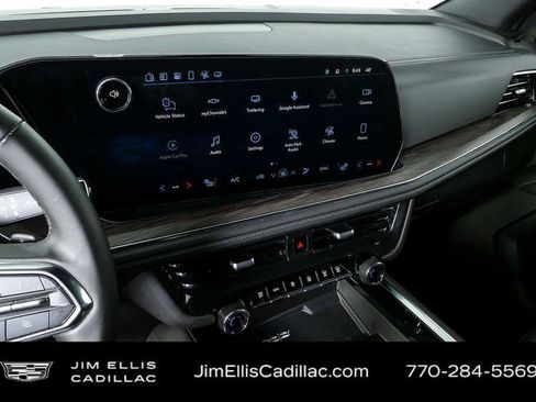 Used 2025 Chevrolet Tahoe LT RWD image 12