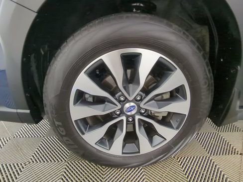 Used 2025 Subaru Outback Limited w/ Popular Package #2 AWD/4WD image 16