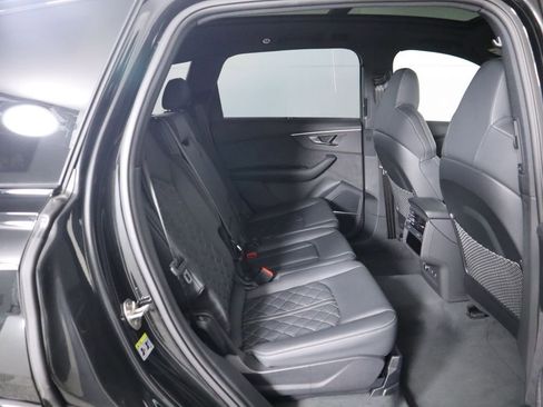 New 2025 Audi SQ7 Prestige image 24