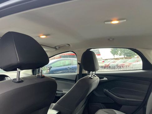 Used 2014 Ford Focus SE FWD image 26