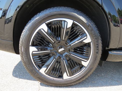 New 2025 Cadillac Escalade IQ Sport 1 w/ LPO, ONYX Package image 11