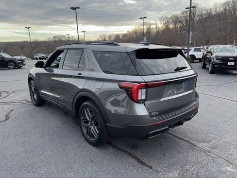 New 2026 Ford Explorer ST-Line w/ ST-Line Street Pack image 7
