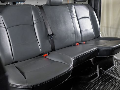 Used 2022 RAM 2500 Tradesman w/ Chrome Appearance Group image 30