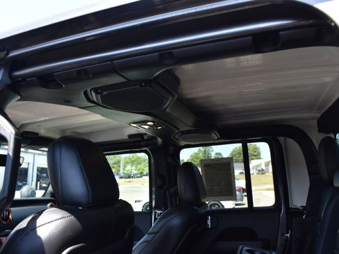 Used 2023 Jeep Gladiator Mojave w/ LED Lighting Group AWD/4WD image 26