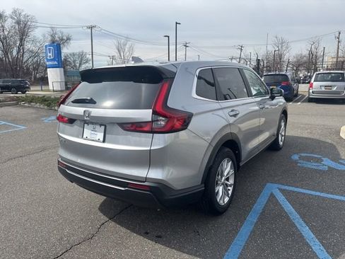 Used 2023 Honda CR-V EX image 8