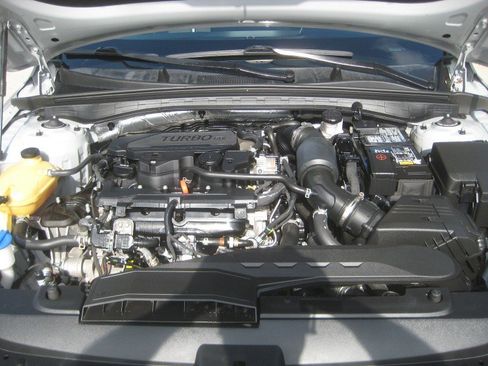 Used 2022 Kia K5 GT-Line FWD image 13