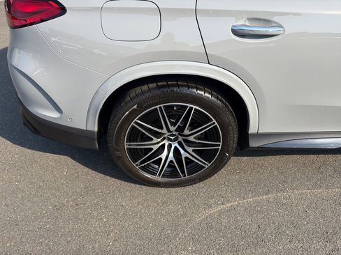Used 2025 Mercedes-Benz GLC 43 AMG 4MATIC image 23