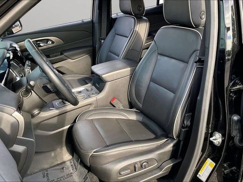 Used 2023 Chevrolet Traverse Premier AWD/4WD image 25