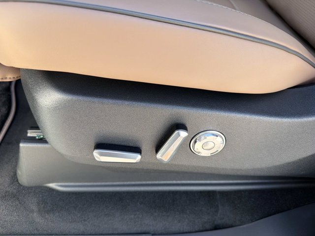 New 2027 Lincoln Navigator Black Label AWD/4WD image 10