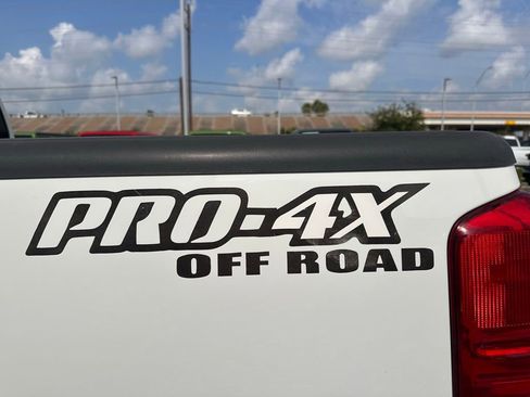 Used 2019 Nissan Frontier PRO-4X AWD/4WD image 4