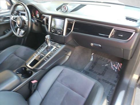 Used 2015 Porsche Macan S AWD/4WD image 30