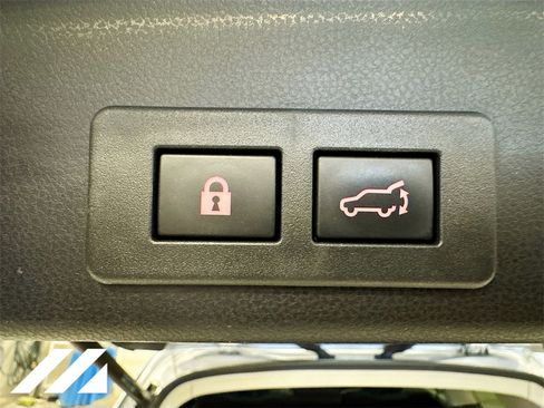 Certified 2023 Subaru Ascent Premium w/ Convenience Package image 27