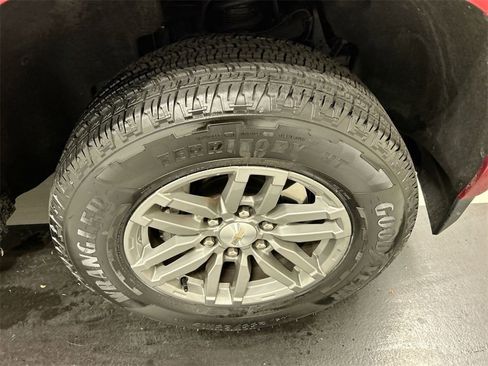 Used 2024 Chevrolet Colorado LT w/ LT Convenience Package II image 8