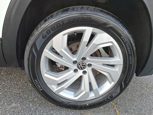 Used 2022 Volkswagen Atlas SE image 8