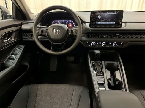 Certified 2025 Honda Accord SE image 20