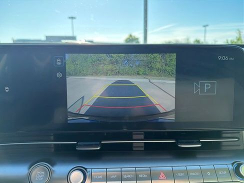 Used 2024 Hyundai Kona SEL FWD image 23