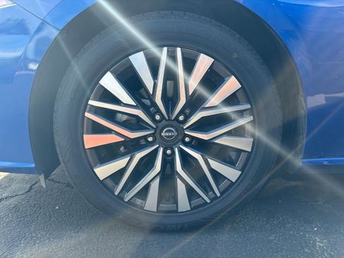 Used 2025 Nissan Altima 2.5 SV image 30