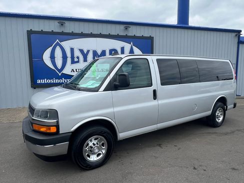 Used 2017 Chevrolet Express 3500 LT w/ LT Preferred Equipment Group RWD image 1
