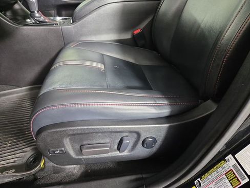 Used 2019 Toyota Highlander SE image 32