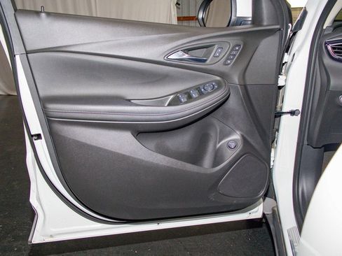 Certified 2023 Buick Encore GX Essence w/ Experience Buick Package image 10