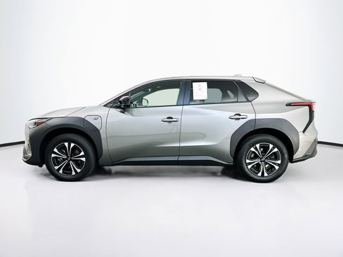 Used 2023 Subaru Solterra AWD image 4