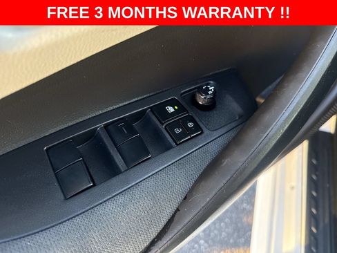 Used 2022 Toyota Corolla LE FWD image 11