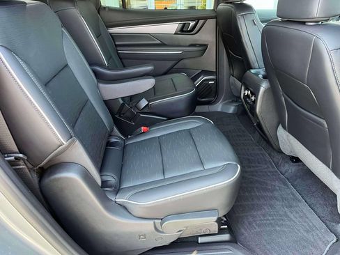 Certified 2026 Buick Enclave Sport Touring w/ Power Package FWD image 21