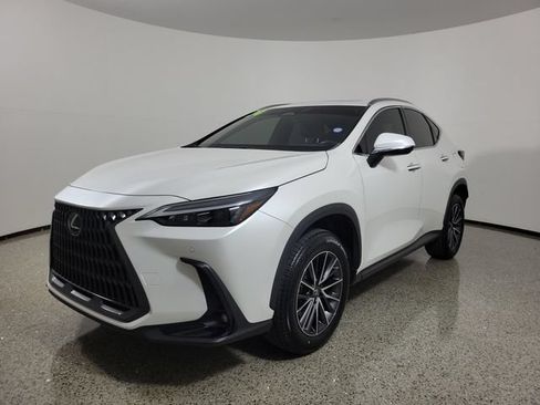 Used 2024 Lexus NX 250 FWD image 2