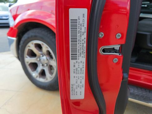 Used 2015 RAM 1500 Lone Star RWD image 16