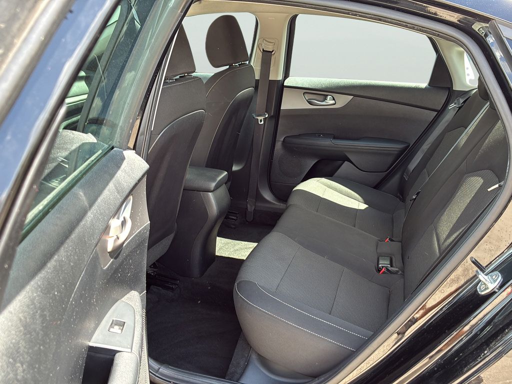 Used 2019 Kia Forte LXS FWD image 14