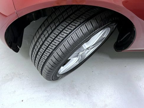Used 2006 MAZDA MX-5 Miata RWD image 18