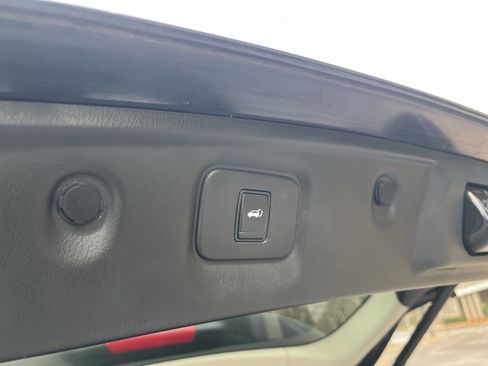 Used 2015 INFINITI QX60 Base 4dr SUV w/ Deluxe Touring Package image 25