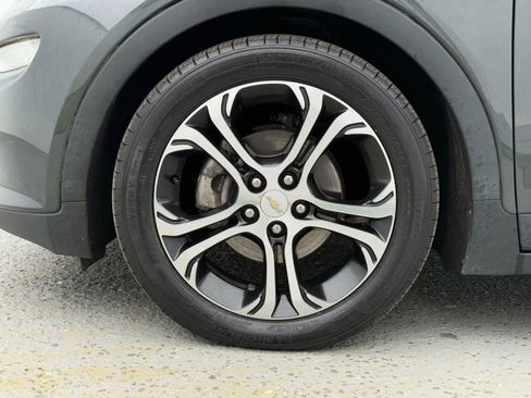 Used 2017 Chevrolet Bolt Premier w/ Driver Confidence II Package image 31