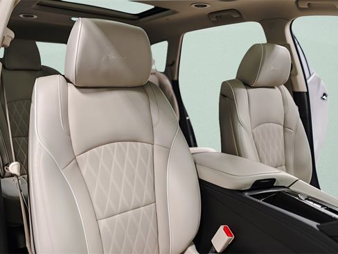 Used 2024 Buick Enclave Avenir image 39