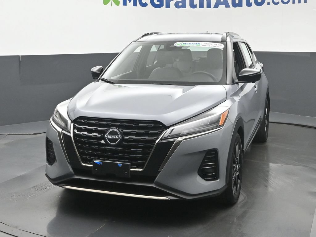 Used 2023 Nissan Kicks SR w/ SR Premium Package FWD image 21
