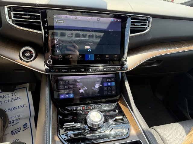 Used 2024 Jeep Grand Wagoneer L 4WD image 30