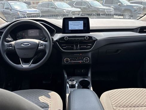 Used 2020 Ford Escape SE image 19
