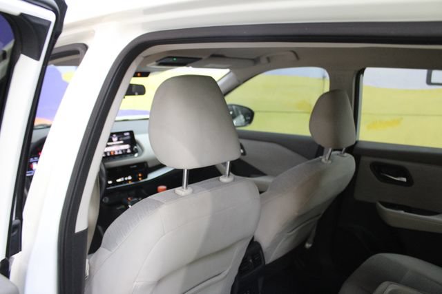 Used 2022 Nissan Rogue SV AWD/4WD image 10