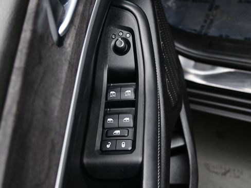 Used 2023 Jeep Grand Cherokee Limited AWD/4WD image 13