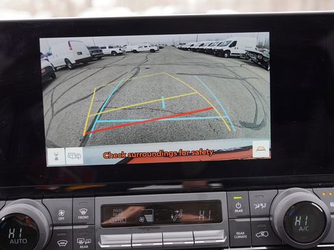 Used 2025 Toyota Grand Highlander XLE image 36