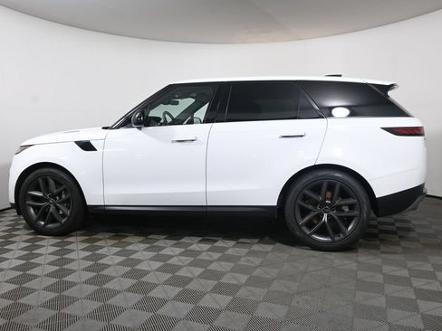 Used 2024 Land Rover Range Rover Sport SE AWD/4WD image 2