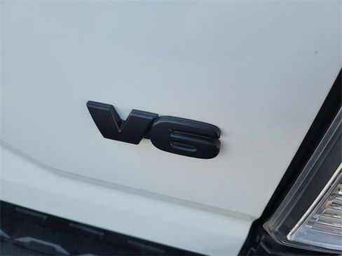 Used 2023 Toyota Tacoma TRD Sport image 12