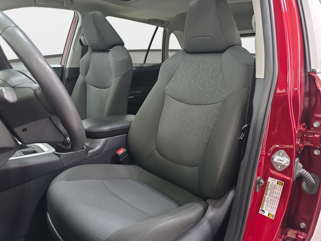 Used 2024 Toyota RAV4 XLE w/ Convenience Package AWD/4WD image 14