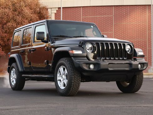 Used 2021 Jeep Wrangler Unlimited Sport S image 1