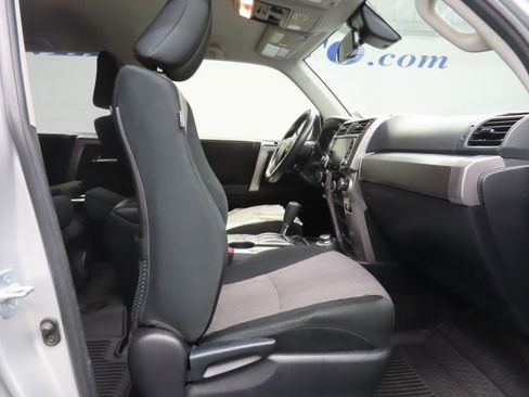 Used 2021 Toyota 4Runner SR5 AWD/4WD image 23