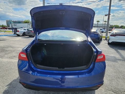 Used 2023 Chevrolet Malibu LT FWD image 12